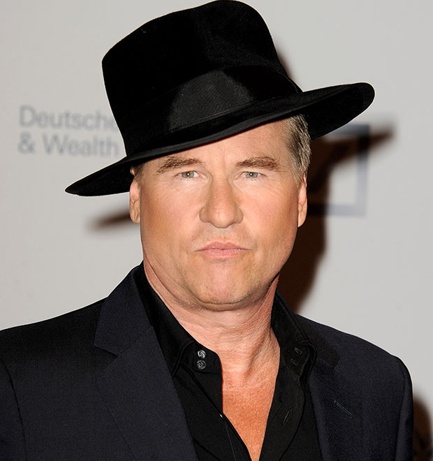 Val Kilmer desmente boato de tumor na garganta