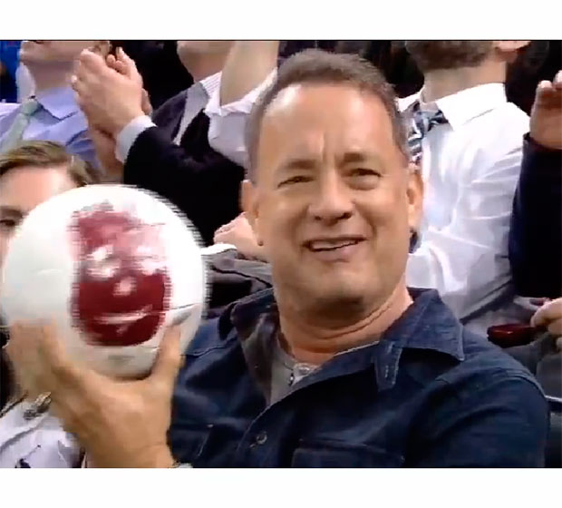 Tom Hanks se reencontra com Wilson, a bola do filme <i>Náufrago</i>!