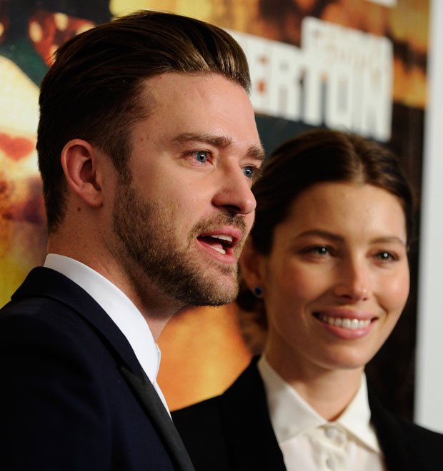 Jessica Biel está <i>feliz e emocionada em estar grávida</i>, diz fonte