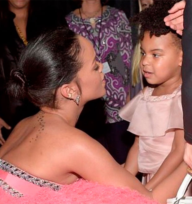 Saiba o que Blue Ivy, filha de Jay-Z e Beyoncé, disse para Rihanna no <i>Grammy Awards</i>!