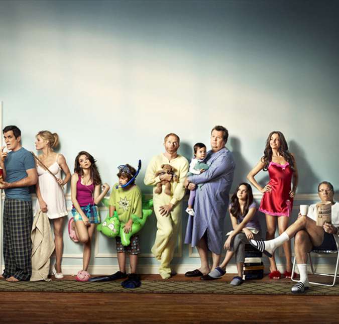 O elenco de Modern Family processou os estúdios Fox exigindo melhores salários e um novo tempo de contrato. O cast conseguiu o que queria, mas já ficou marcado como uma das brigas mais memoráveis da TV.