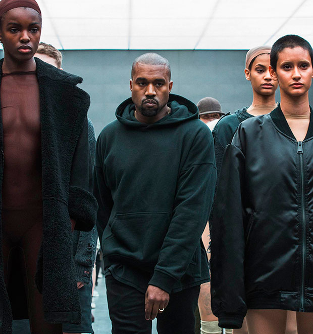 Após ser criticado, Kanye West rebate criadora da <i>Semana de Moda</i> de Nova York