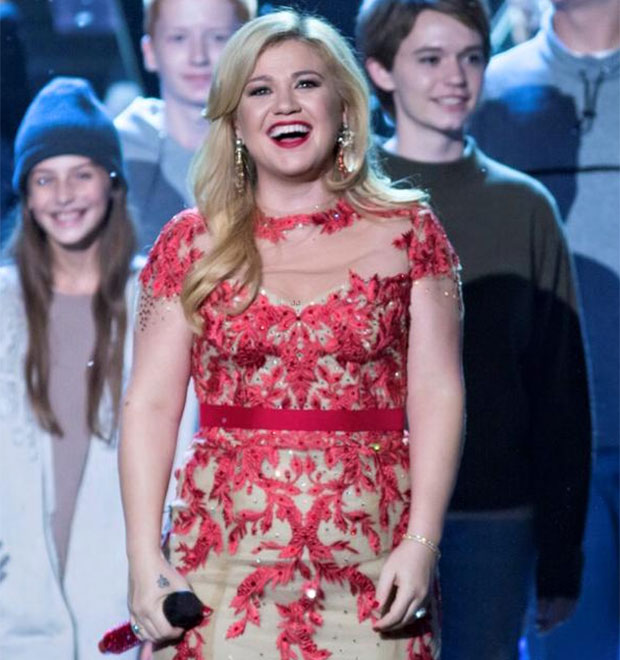 Após dizer que se sentia rejeitada, Kelly Clarkson explica brincadeira, entenda!