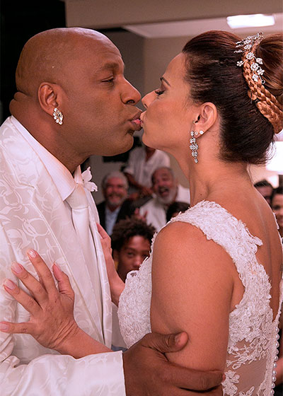 Veja as fotos do casamento de Xana e Naná, da novela <i>Império</i>!