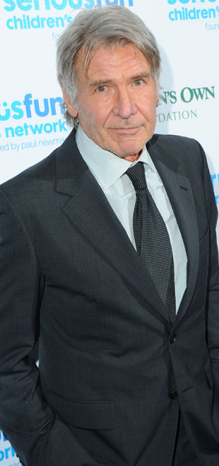 Médico que socorreu Harrison Ford diz que o ator <i>estava gemendo e com dor</i>