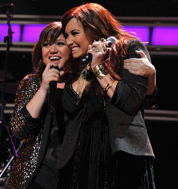 Kelly Clarkson quer fazer dueto com Demi Lovato