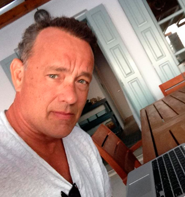 Tom Hanks agradece publicamente homem que encontrou seu cartão de crédito e devolveu