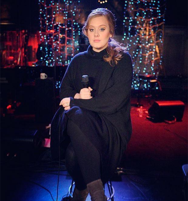Adele deve lançar seu álbum esse ano de forma surpreendente