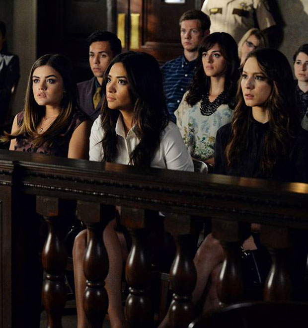 Criadora de <i>Pretty Little Liars</i> explica porque revelou quem é <i>A</i>