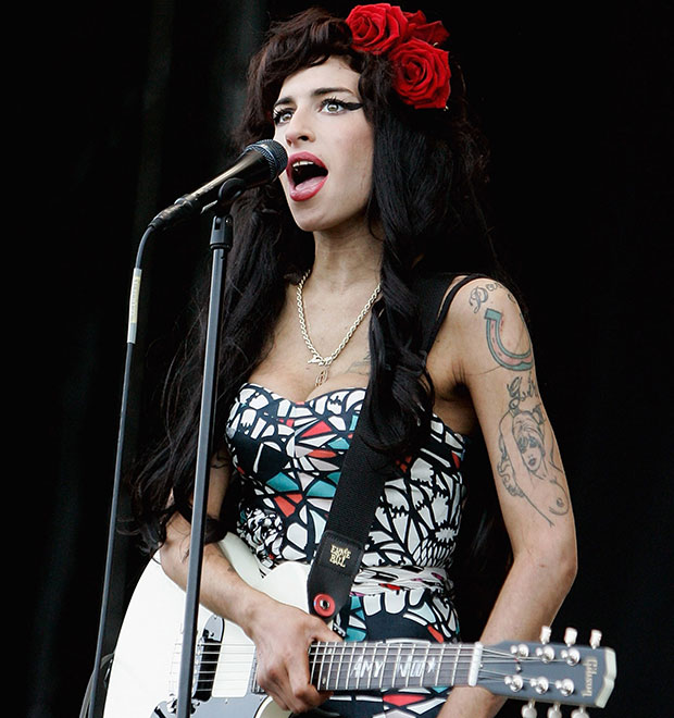 Saiu o primeiro <i>trailer</i> do documentário sobre Amy Winehouse. Veja aqui!