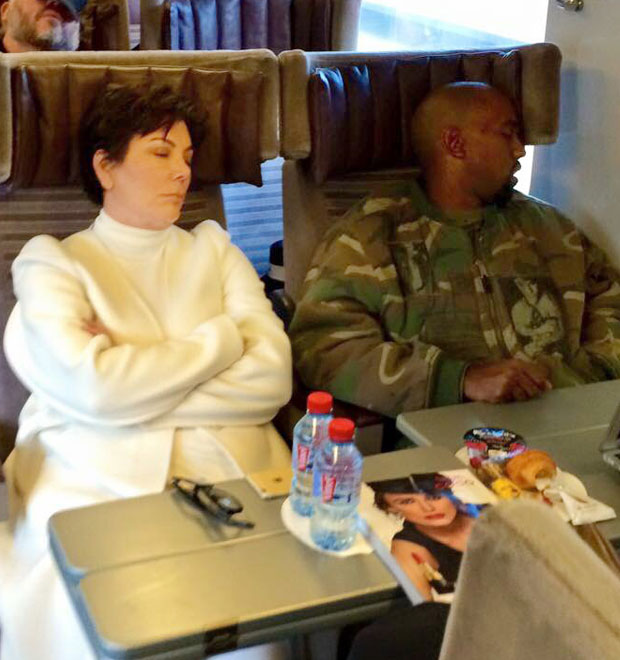 Kris Jenner e Kanye West são flagrados dormindo em trem