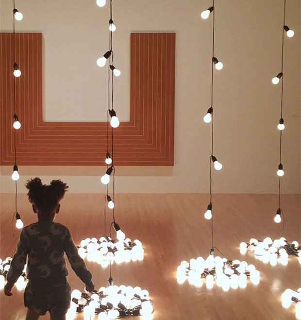 Blue Ivy visita museu com a irmã de Beyoncé