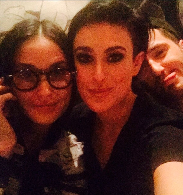 Demi Moore aparece irreconhecível em <i>selfie</i> com a filha