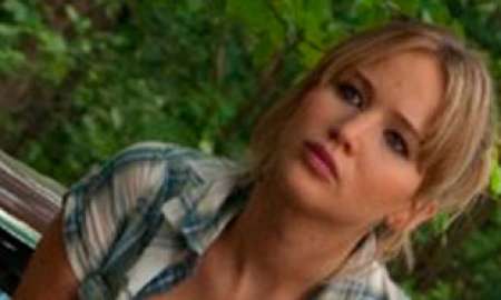 Jennifer Lawrence está ficando experiente em trocar fraldas, entenda!