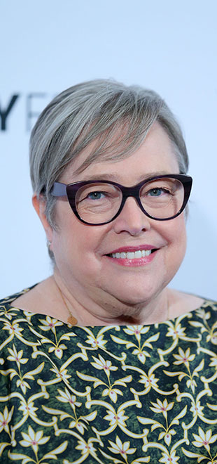 Criador de <i>American Horror Story: Hotel</i> anuncia retorno de atriz. Descubra quem é!