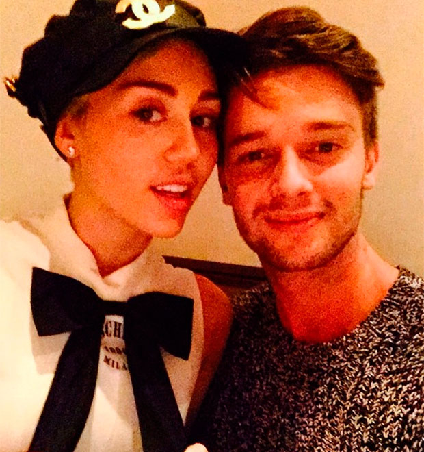 Namoro de Miley Cyrus com Patrick Schwarzenegger chega ao fim