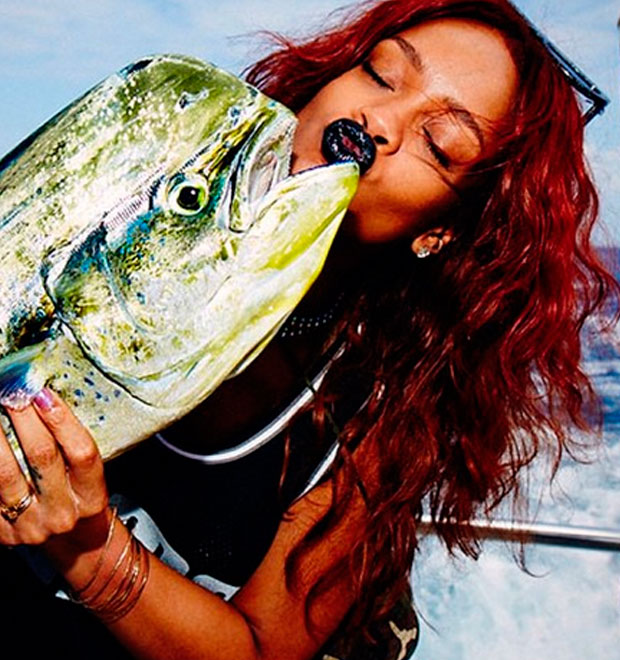 Rihanna compartilha resultado de seu dia de pesca no Havaí