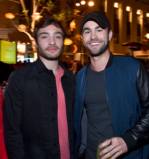 Ed Westwick e Chace Crawford, astros de <i>Gossip Girl</i>, se encontram em evento