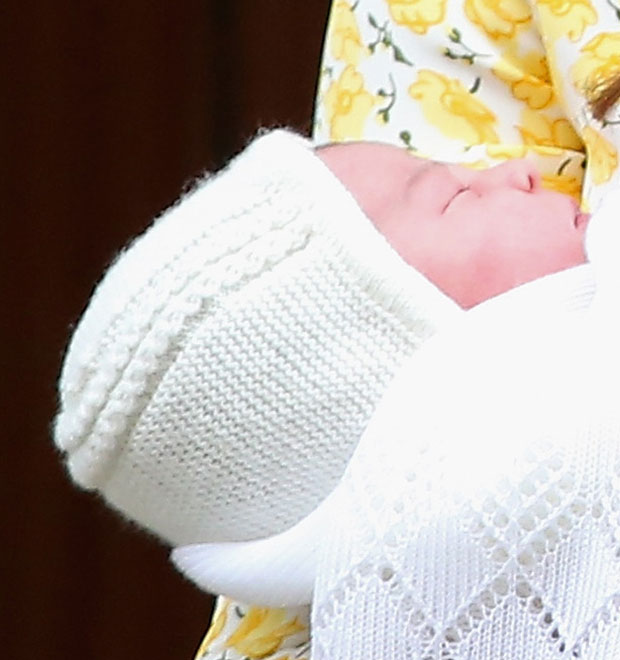 Princesa Charlotte mal nasceu e já teve a sua primeira gafe <i>fashion</i>, entenda!