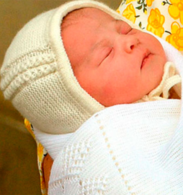 Gorro usado pela princesa Charlotte no dia do seu nascimento foi presente de sua babá