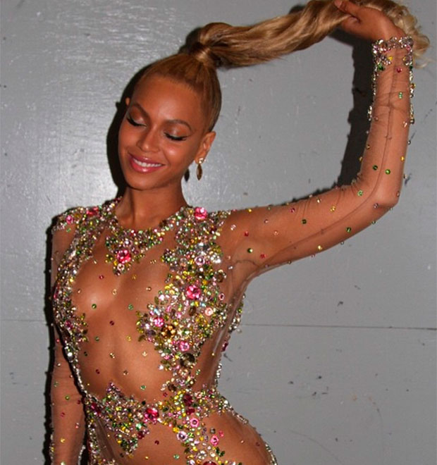 <i>Hairstylist</i> diz que penteado de Beyoncé para o <i>MET</i> foi feito de última hora