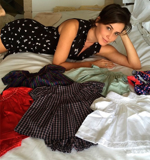 Deborah Secco mostra roupas de sua primeira filha, veja!