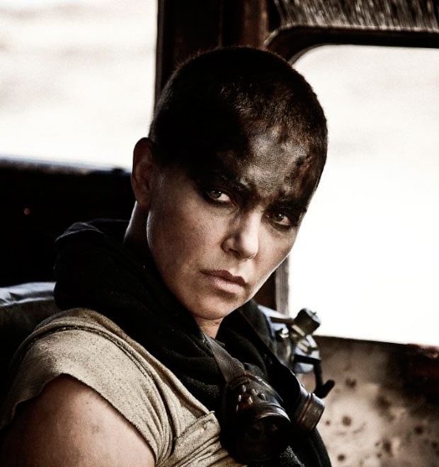 Após filmar <i>Mad Max</i>, Charlize Theron desabafa sobre dificuldade em cenas no deserto