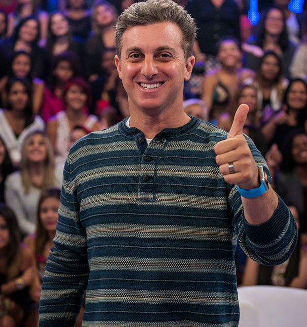 De volta às gravações, Luciano Huck fala sobre acidente de avião, diz jornal