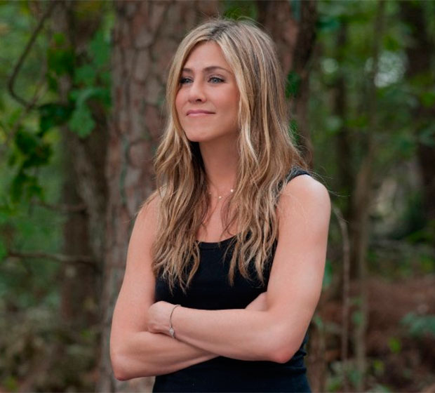 Jennifer Aniston acha que maquiagem é um pé no saco!