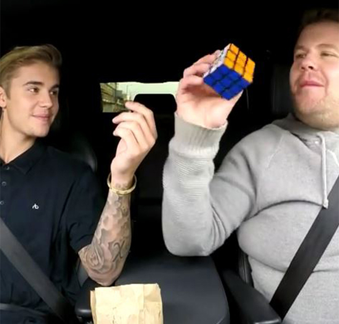  Justin Bieber canta seus <I>hits</i> dentro do carro e faz revelações sobre sua vida. Veja o vídeo!