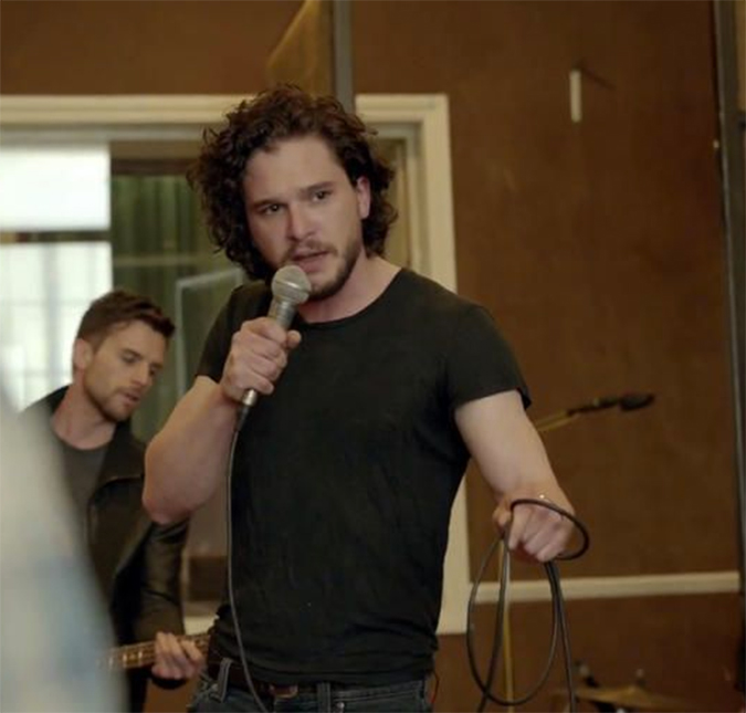 Kit Harrington canta no musical de <i>Game of Thrones</i> criado pelo <i>Coldplay</i>