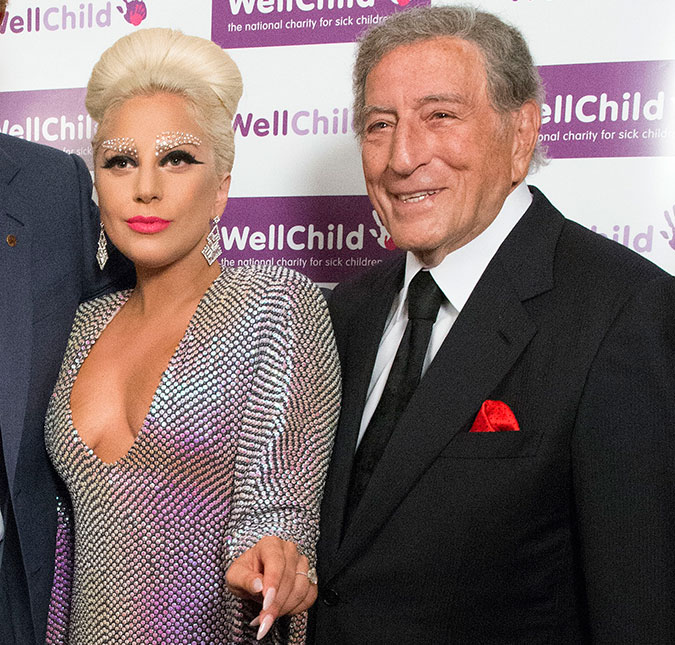 Lady Gaga e Tony Bennett deixam publico na mão em Londres