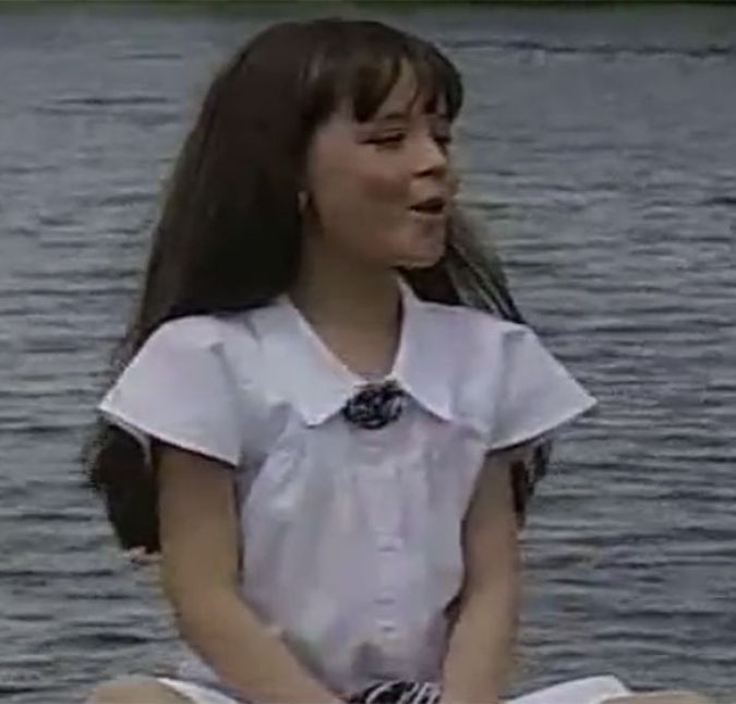 Na época em que era contratada do SBT, ela já tinha passagem pela Globo, onde atuou em Dalva e Herivelto e dublou a personagem Narizinho, em Sítio do Pica-Pau Amarelo.