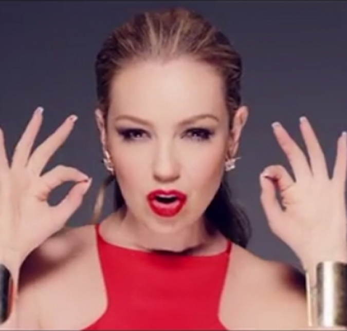 Thalia lança <i>clipe</i> da música <I>Sólo Parecía Amor</i>. Ouça aqui!