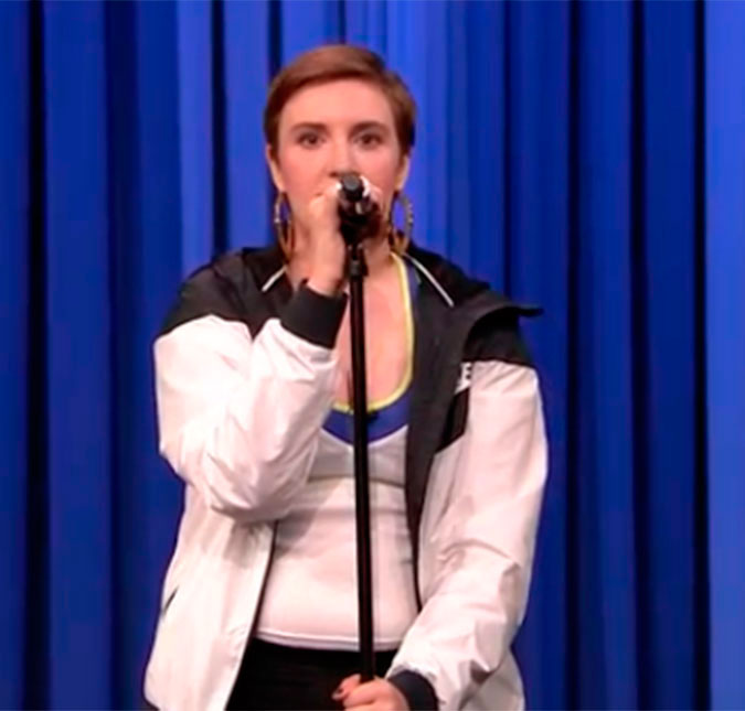 Lena Dunham surpreende mais uma vez e dança no palco de Jimmy Fallon