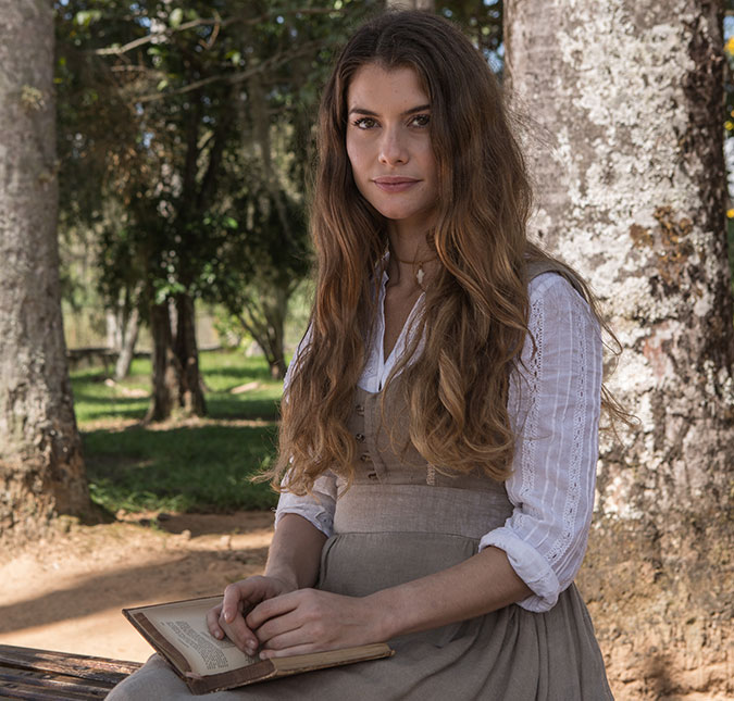 Alinne Moraes está se preparando para conseguir focar nas telinhas, entenda!