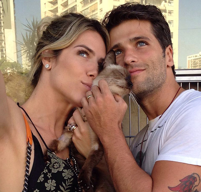 Bruno Gagliasso e Giovanna Ewbank transbordam amor em feira de animais!