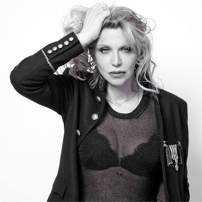 Courtney Love em um filme do Batman? Saiba quem ela interpretaria!