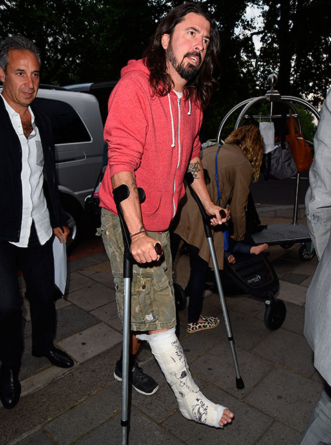 Após acidente de Dave Grohl, <i>Foo Fighters</i> cancela turnê