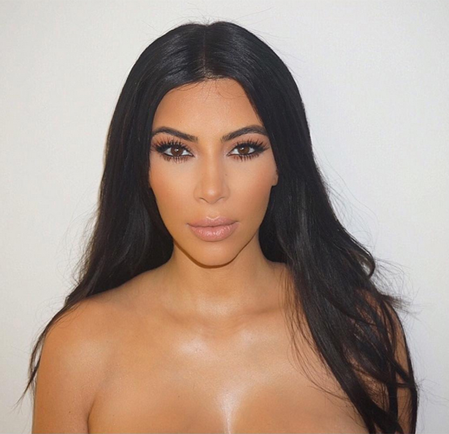 Kim Kardashian revela segredo para driblar mudanças em seu corpo na gravidez