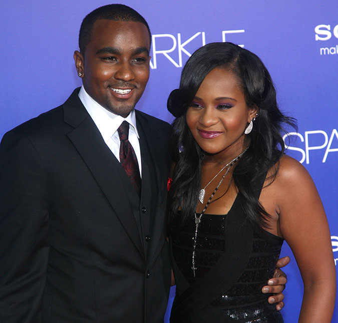 Namorado de Bobbi Kristina quer contar a sua versão sobre o acidente da namorada, diz revista