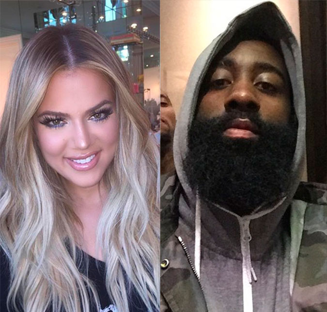 Khloé Kardashian aproveita a noite com astro de basquete