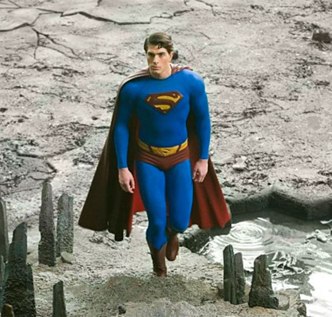 E a vida não está fácil nem para o Super-Homem! Brandon Routh que o diga. Mesmo fazendo algumas participações em séries como Gilmore Girls e Will & Grace, seu primeiro papel importante foi dar vida ao Homem de Aço. Depois de muitas críticas negativas pela produção, o ator acabou desaparecendo da mídia. Hoje ele vive fazendo algumas participações pequenas em filmes como: Pagando Bem, Que Mal Tem? e Scott Pilgrim Contra o Mundo. E a vida não está fácil nem para o Super-Homem! Brandon Routh que o diga. Mesmo fazendo algumas participações em séries como Gilmore Girls e Will & Grace, seu primeiro papel importante foi dar vida ao Homem de Aço. Depois de muitas críticas negativas pela produção, o ator acabou desaparecendo da mídia. Hoje ele vive fazendo algumas participações pequenas em filmes como: Pagando Bem, Que Mal Tem? e Scott Pilgrim Contra o Mundo.