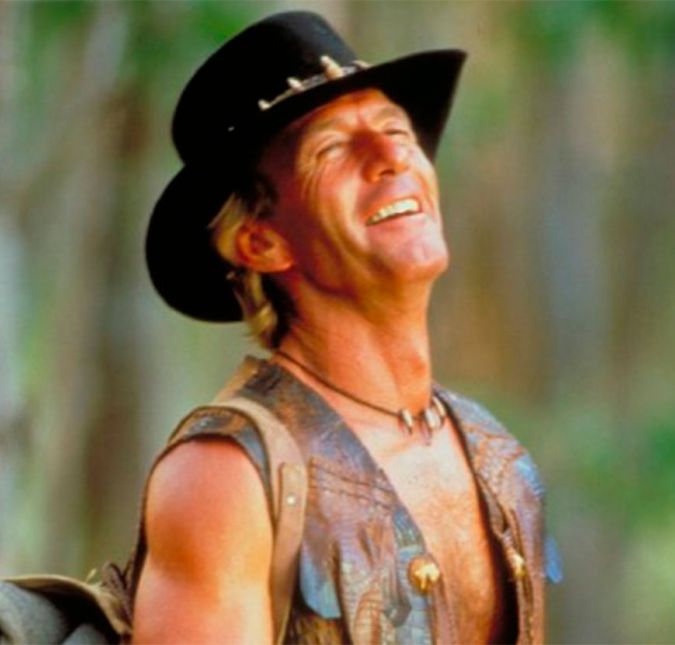 Lá no distante ano de 1973, Paul Hogan também ficou conhecido apenas por um papel. O ator foi o responsável por levar o público ao cenário australiano no filme Crocodilo Dundee. Com um charmoso visual, ele conquistou milhares de fãs. Mas, nem isso foi suficiente para que Paul fizesse nome no campo das estrelas, e o filme não rendeu mais que duas sequências. Lá no distante ano de 1973, Paul Hogan também ficou conhecido apenas por um papel. O ator foi o responsável por levar o público ao cenário australiano no filme Crocodilo Dundee. Com um charmoso visual, ele conquistou milhares de fãs. Mas, nem isso foi suficiente para que Paul fizesse nome no campo das estrelas, e o filme não rendeu mais que duas sequências.