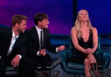 O que ela não faz? Jennifer Lawrence também sabe cantar Cher! - Notícias  de cinema - AdoroCinema