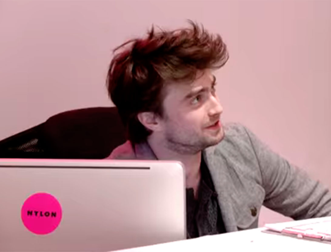 Daniel Radcliffe trocou a varinha mágica por um escritório