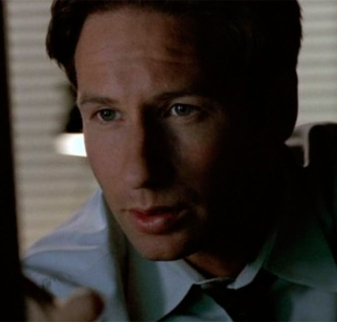 Os agentes Mulder e Scully estão de volta! Assista ao <i>teaser</i> da nova temporada de <i>Arquivo X</i>!