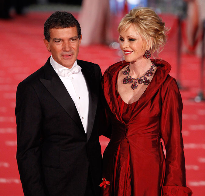 Um ano após separação, Antonio Banderas e Melanie Griffith finalmente assinam papeis de divórcio
