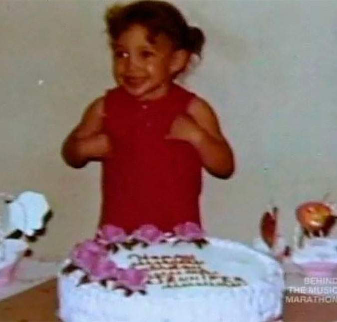 Em seu aniversário de 46 anos, Jennifer Lopez relembra os velhos tempos
