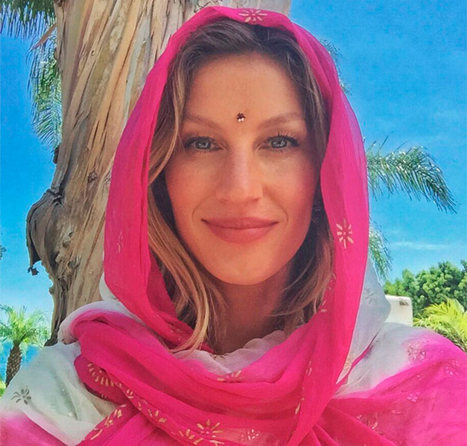 Gisele Bündchen se esconde debaixo de burca para fazer plástica nos olhos e nos seios, diz jornal